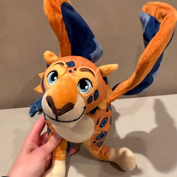 Disney Store ELENA OF AVALOR Skylar Jaquin Plush Winged Flying Jaguar Animal. - Picture 2 of 6